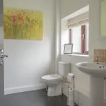 Дом отдыха Meadow Barn, Beautiful Barn Conversion In Duddon Valley, District