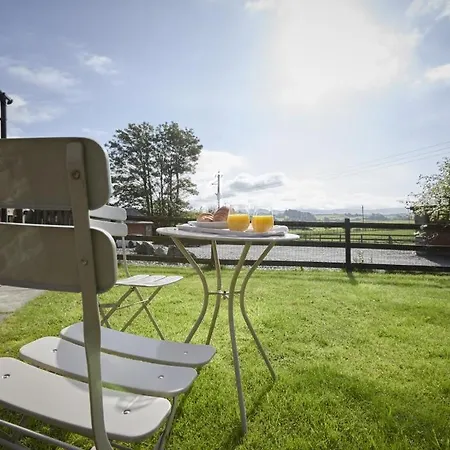 Meadow Barn, Beautiful Barn Conversion In Duddon Valley, District Broughton-in-Furness