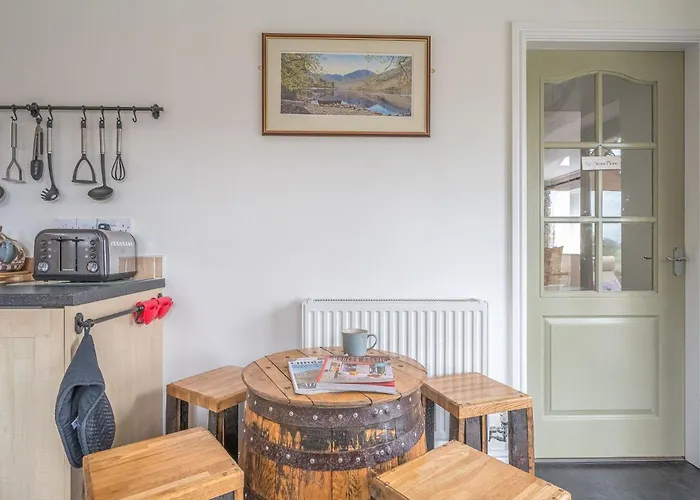 Meadow Barn, Beautiful Barn Conversion In Duddon Valley, District